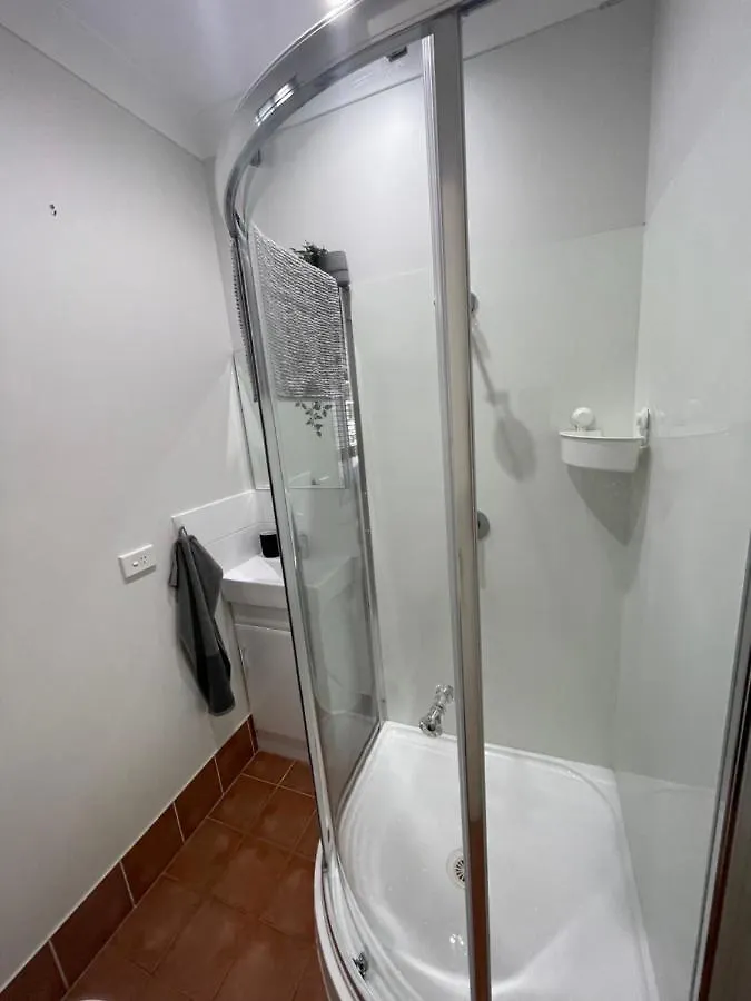 Camelot - Homestay - Double Room, Private Bathroom And Private Kitchenette On Ground Floor Of Our Home Jimboomba 0*,  Australia
